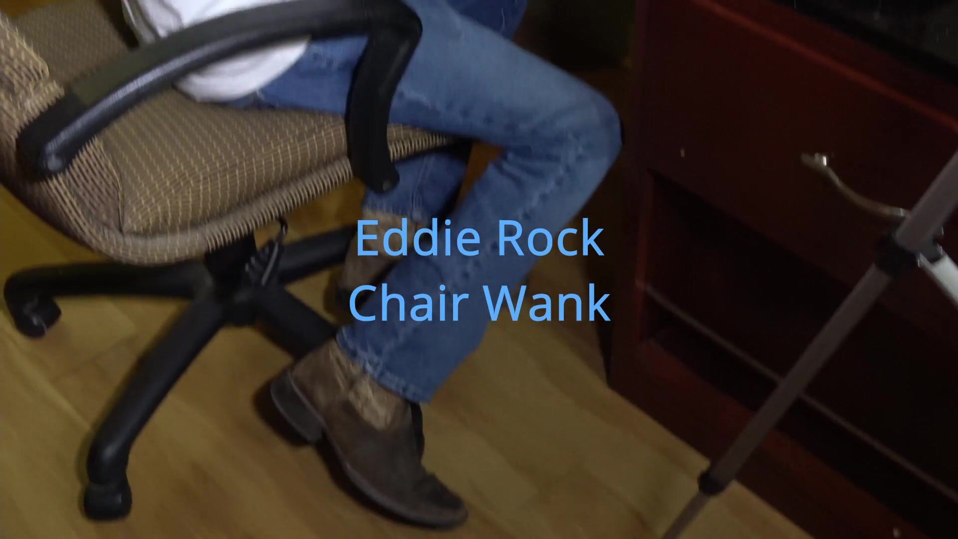 Eddie Rock Chair
